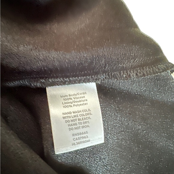 Trouvé Black V-neck Plunging Neckline Back Zipper Top Size M - Picture 16 of 17